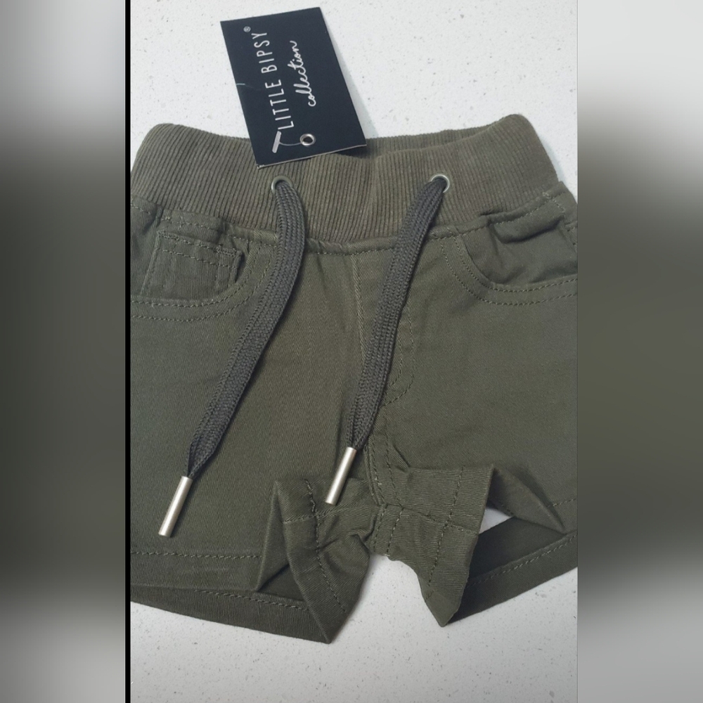 Little bipsy 6-12m NWT shorts green